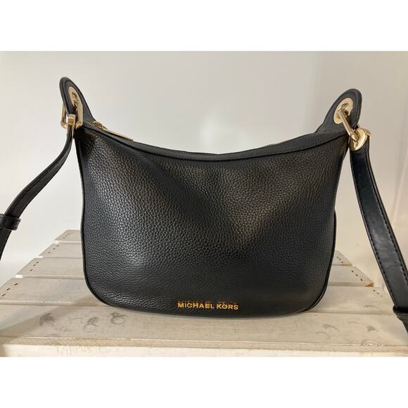 MICHAEL KORS, MEDIUM SIZE BLACK PEBBLED LEATHER CROSSBODY BAG - Picture 1 of 15